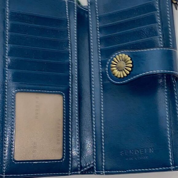 Sendefn Women's Blue Card and Coin Wristlet Wallet Size 4 X 7.5 - Picture 7 of 11